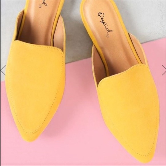 Womens Yellow Slide In Pointy Mules Loafers - Picture 2 of 6